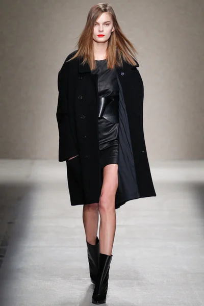 Look 35
